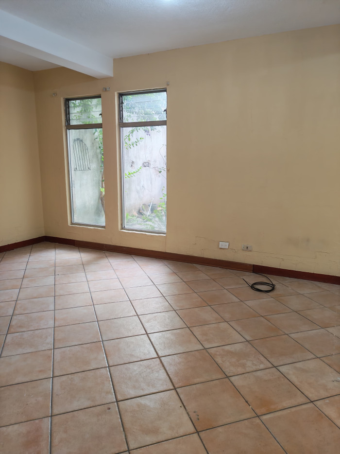 Rento Casa en Colonia Monte María Zona 12 - Miniatura 8
