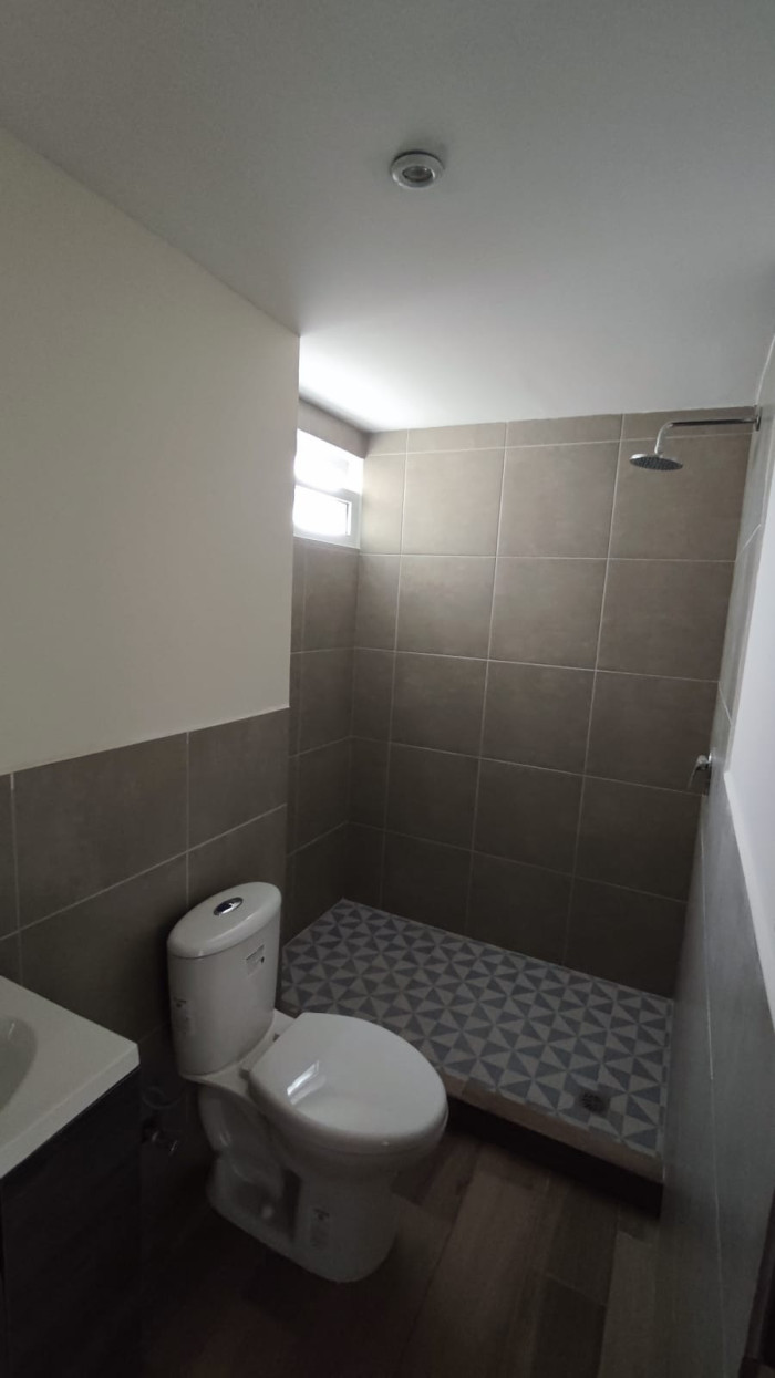 Rento Apartamento Nuevo Amueblado y Equipado en zona 2 - Miniatura 18