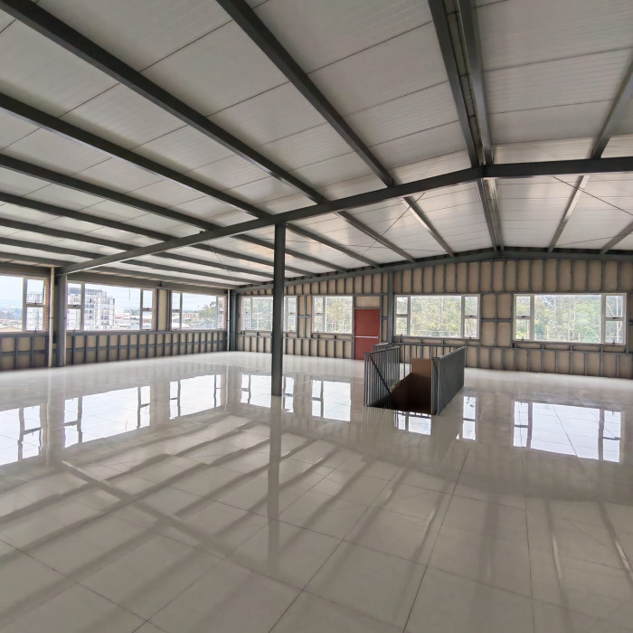 Rento Oficina Comercial en plaza Canadá zona 12 - Miniatura 8