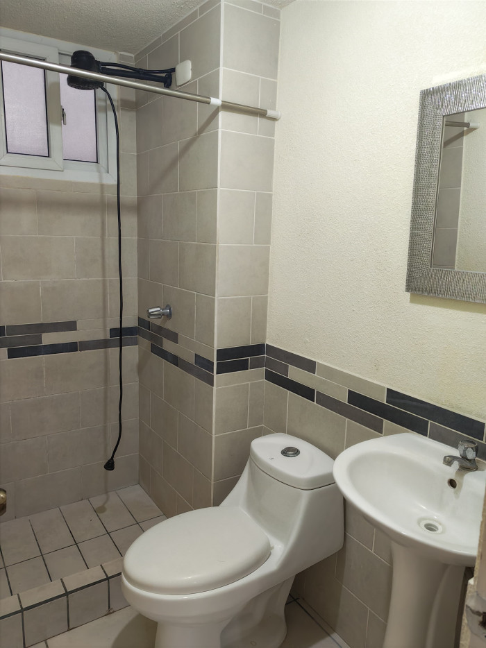 Vendo Apartamento Entre Valles zona 5 Villa Nueva - Image 3
