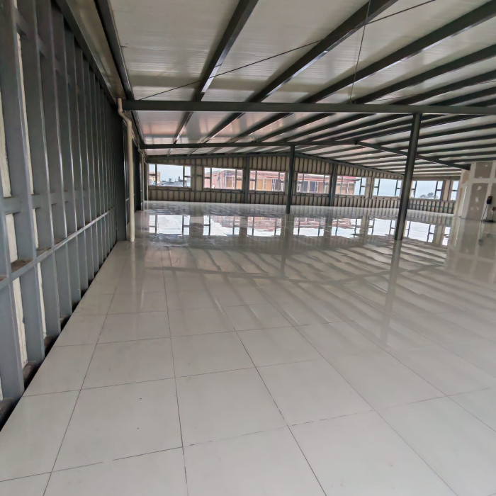 Rento Oficina Comercial en plaza Canadá zona 12 - Miniatura 13