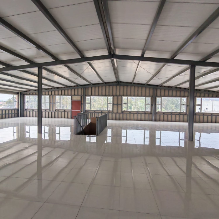 Rento Oficina Comercial en plaza Canadá zona 12 - Miniatura 7