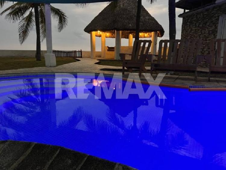 CASA FRENTE AL MAR EN VENTA - Miniatura 11
