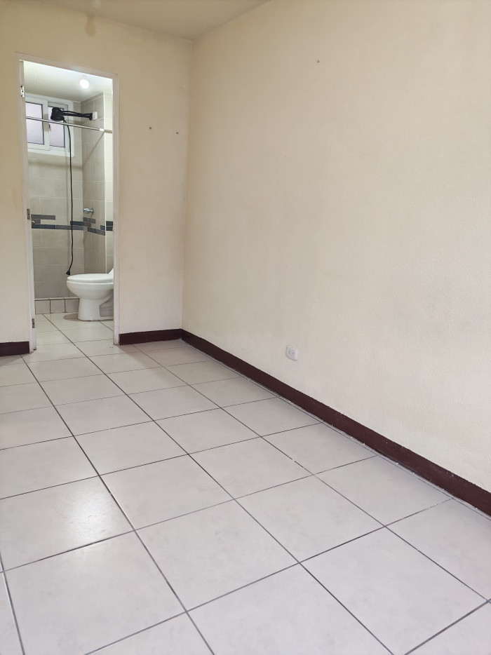 Vendo Apartamento Entre Valles zona 5 Villa Nueva - Image 4